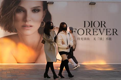 foto dior china|Dior China controversy.